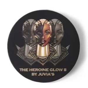 Julia’s Heroine Glow II highlighter